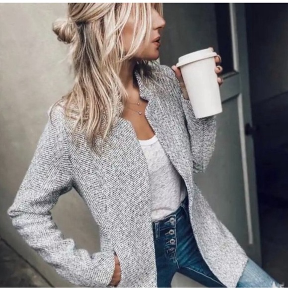 Vici Taylored Pocketed Blazer - Picture 2 of 5